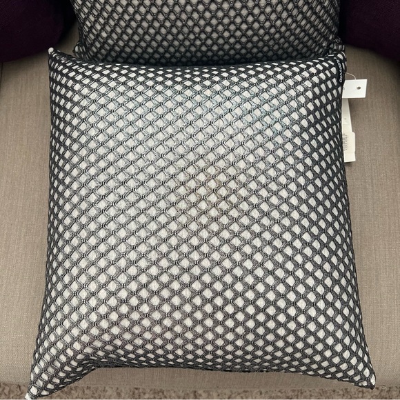 X2 Ash & Dans Addy Decorative Pillow in Black/Grey Size 16′ x 16” NWT $330 - Picture 5 of 8